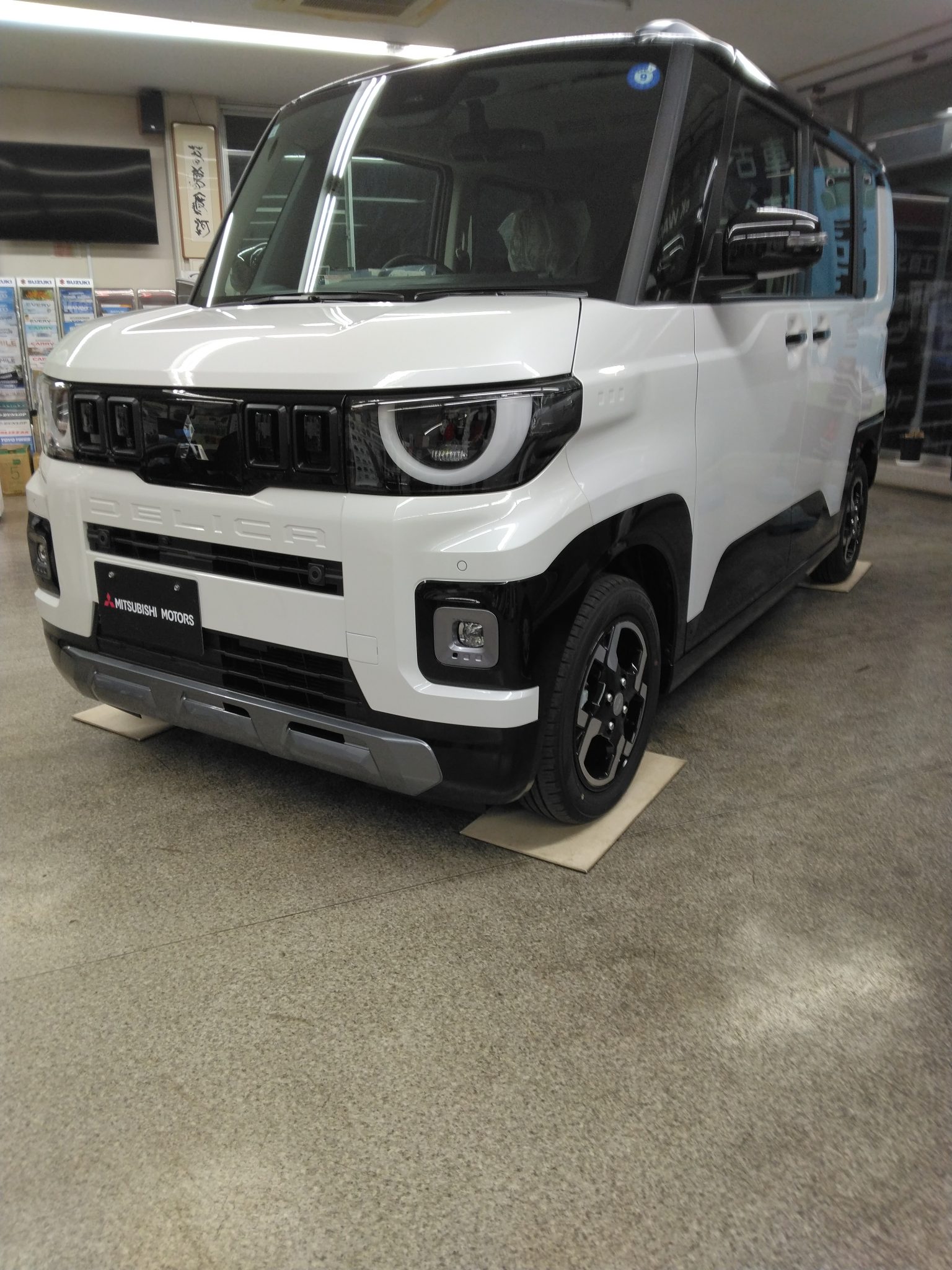 デリカミニ　Tプレミアム